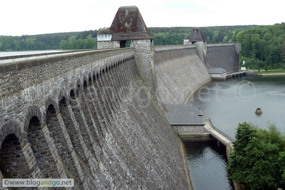 Mohne See - Along the dam